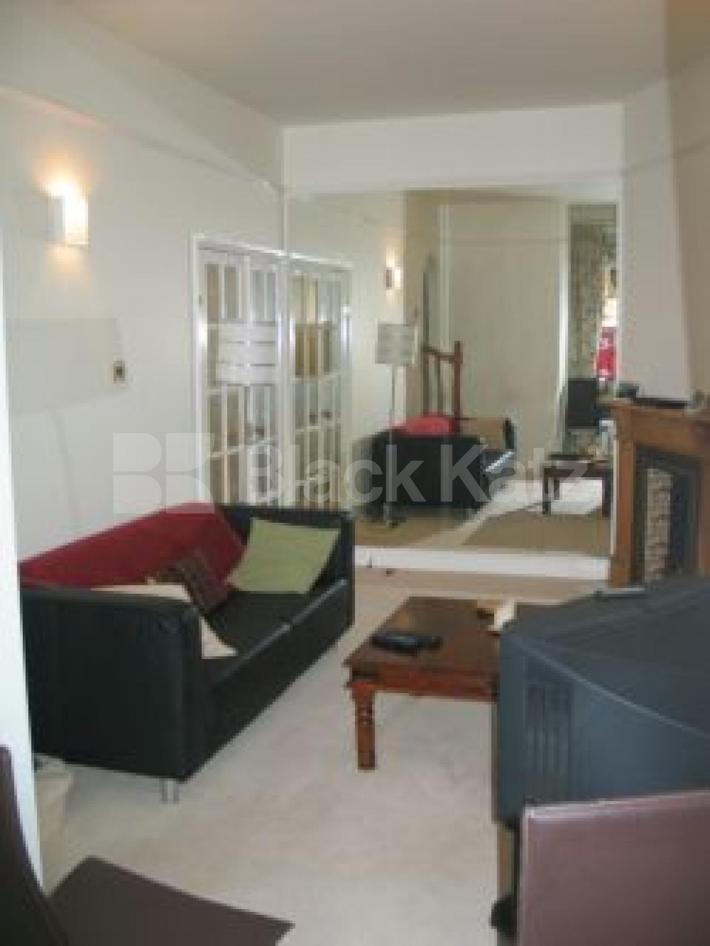 			2 Bedroom, 1 bath, 1 reception Flat			 Abbey Road, ST JOHNS WOOD nw8